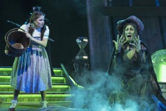 (from left) Elizabeth Stenholt plays Dorothy and Caron Buinis is the Wicked Witch of the West in Paramount Theatre’s The Wizard of Oz. Performances are November 14, 2018-January 6, 2019 at Paramount Theatre, 23 E. Galena Blvd., in downtown Aurora. Tickets: paramountaurora.com or (630) 896-6666. Photo credit: Liz Lauren